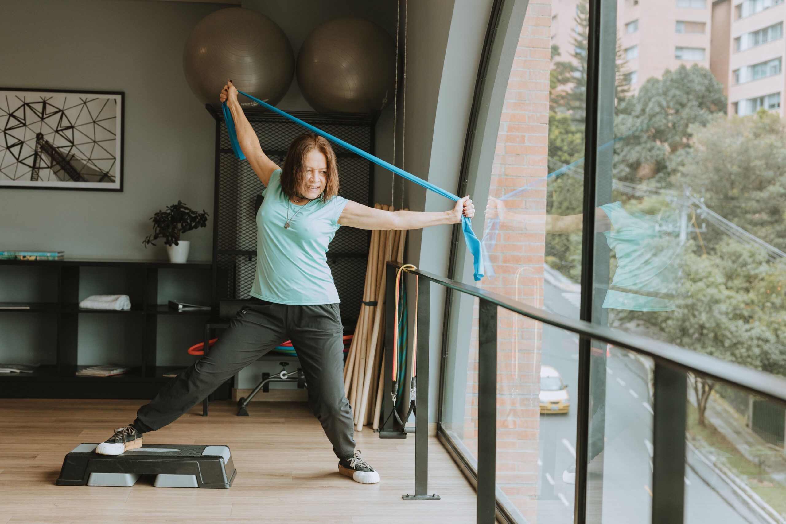 5 hábitos diarios que mantienen tu mente y cuerpo activos después de los 60